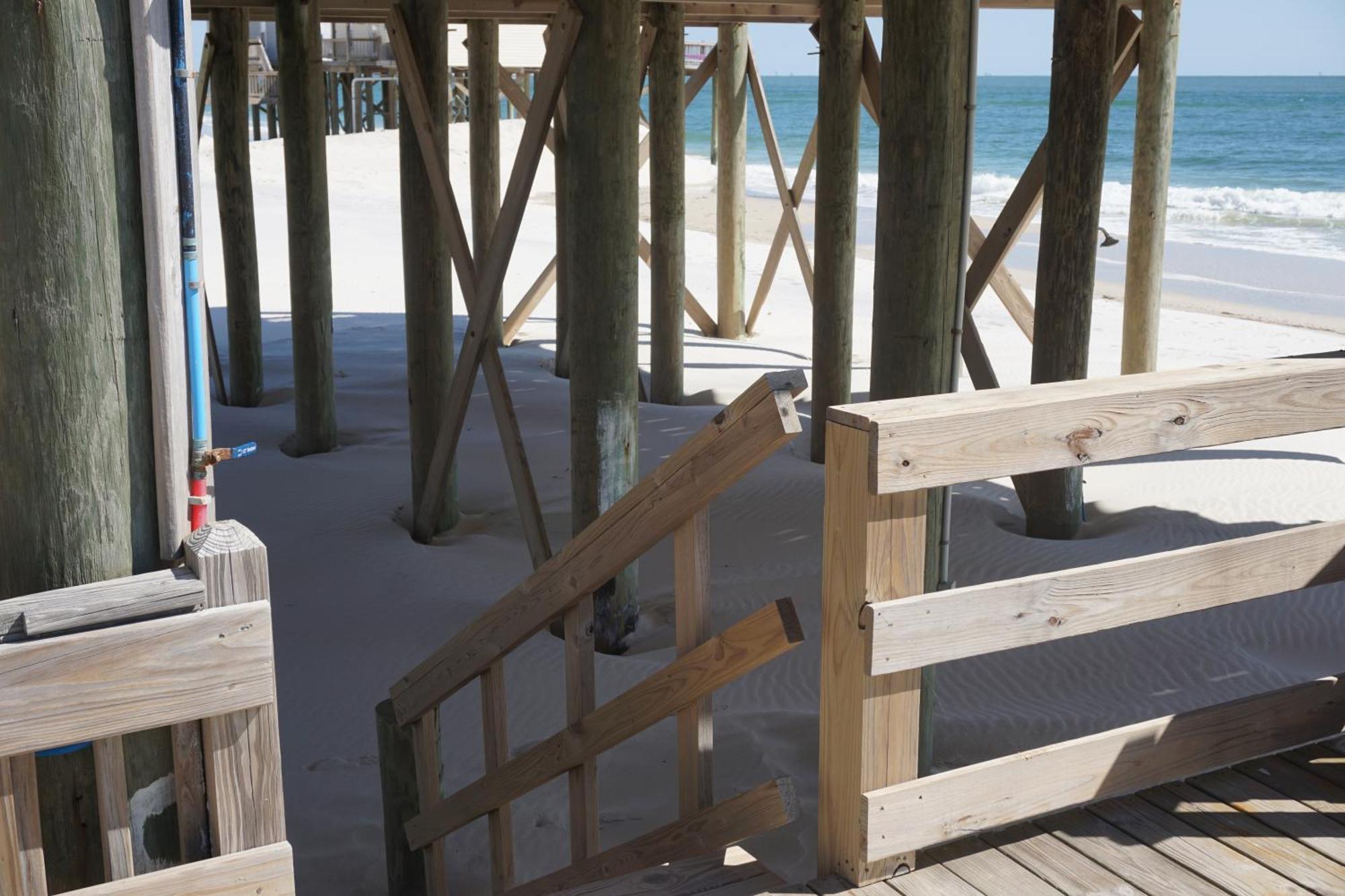 Marisol - Pet Friendly And Gulf Front! Enjoy The Large Deck With Amazing Views! Home Dauphin Island Exterior foto